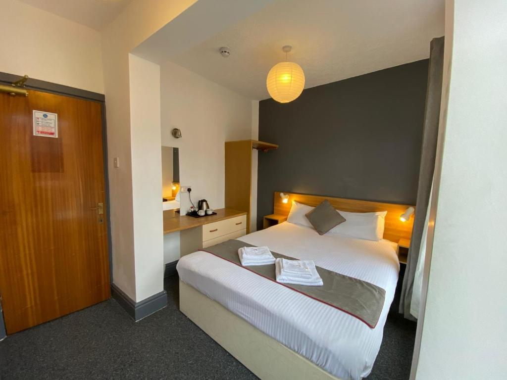 Alumhurst Hotel gallery image 2