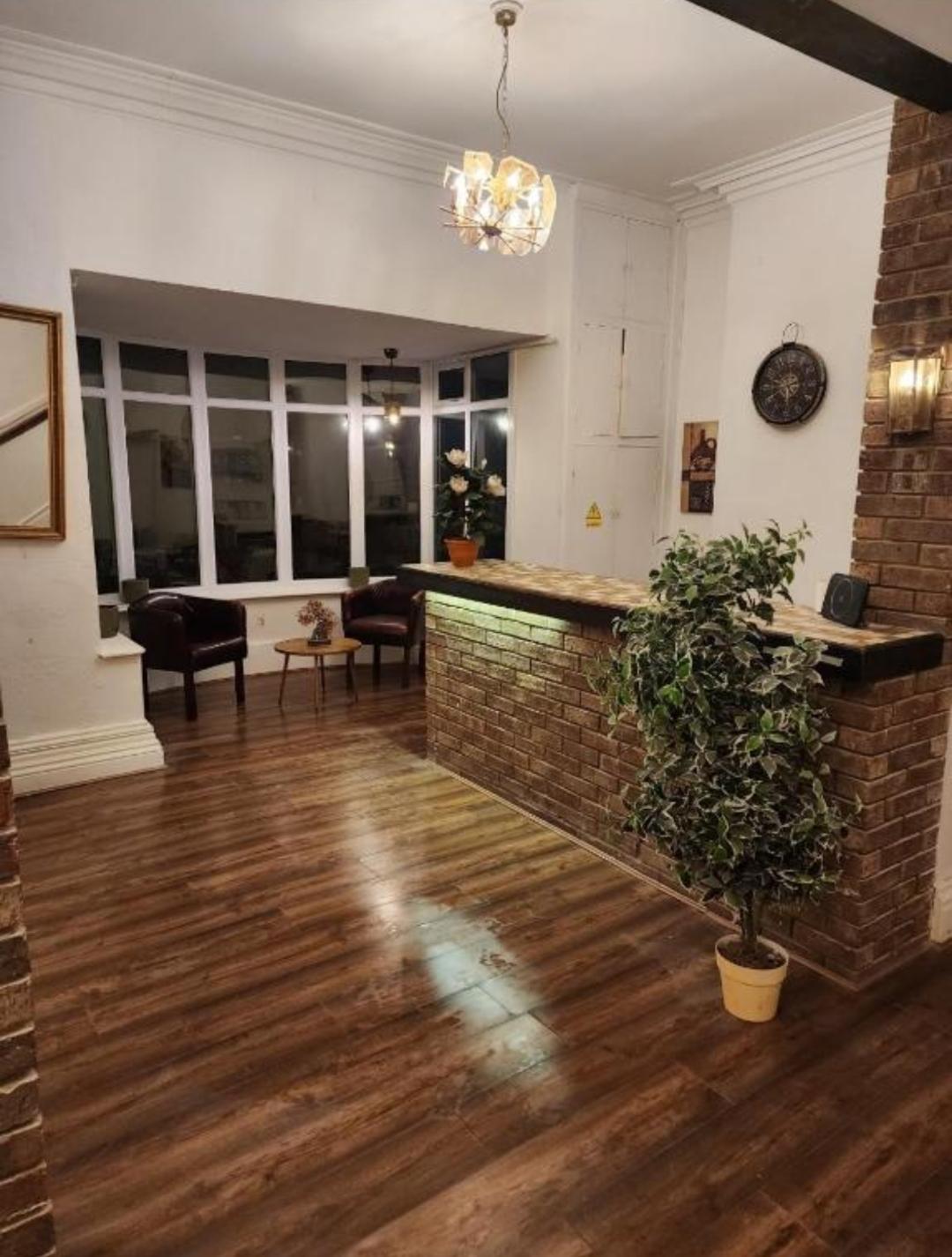 Limes Hotel gallery image 2