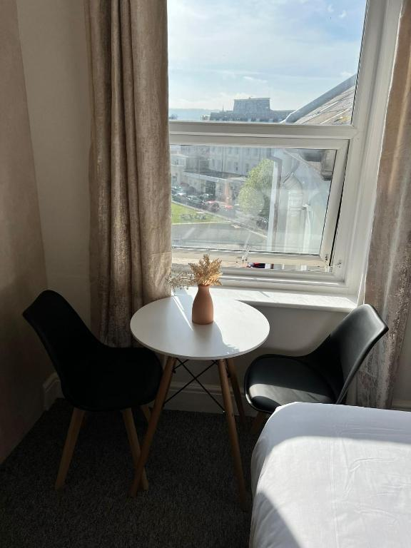 Marine Parade Hotel gallery image 5